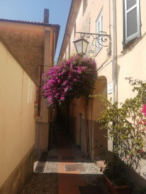 דירות צ'רבו Casa Del Sole Affacciato Sul Mare מראה חיצוני תמונה